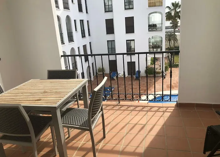 Puerto De La Duquesa Sea View